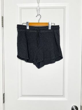Tna by Aritzia Charcoal Waffle Knit Lounge Shorts – Size Large